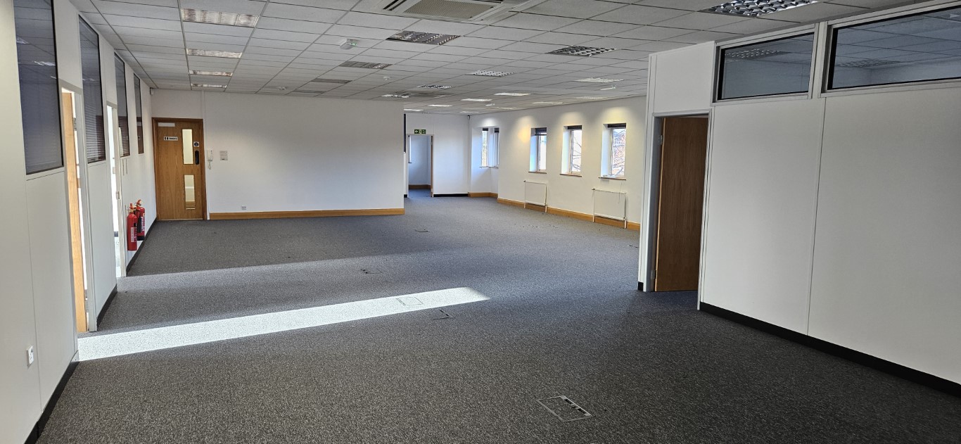 Office in Derby - photo 2